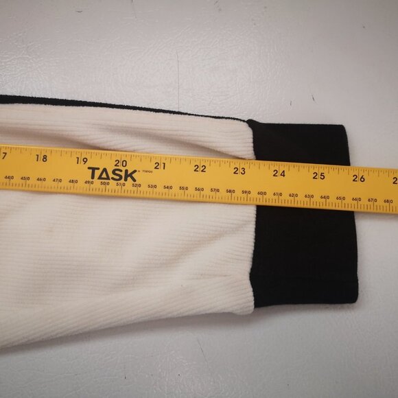 Hudson's Bay Co. Men's Size Large Official Outfitters 2010 Olympics 1/2 Zip - Picture 11 of 13